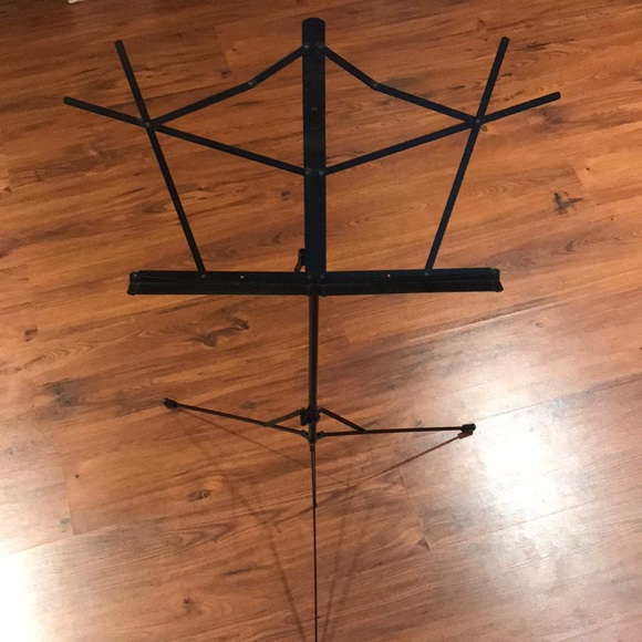 NWOT Selmer Folding Adjustable Music Stand 🎼🎼🎼 - Picture 2 of 8
